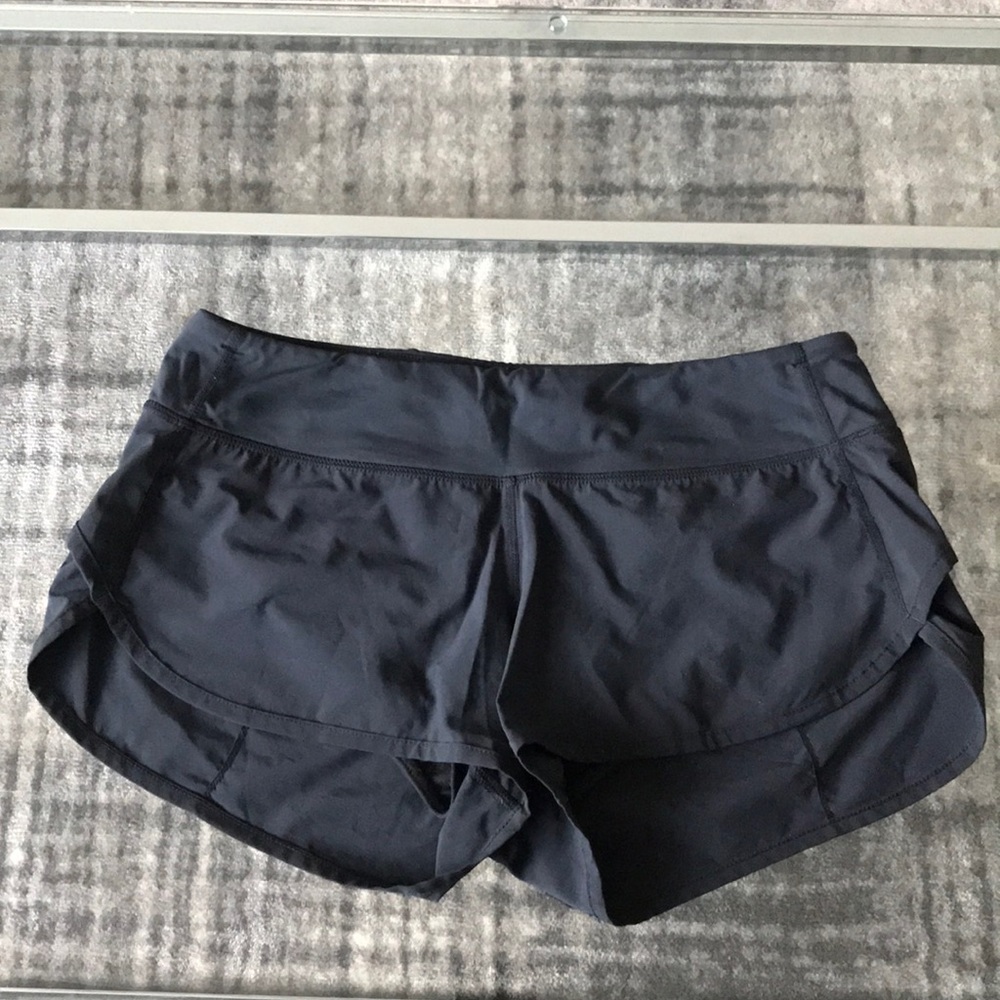 Lululemon Speed Up Short Black Size 6